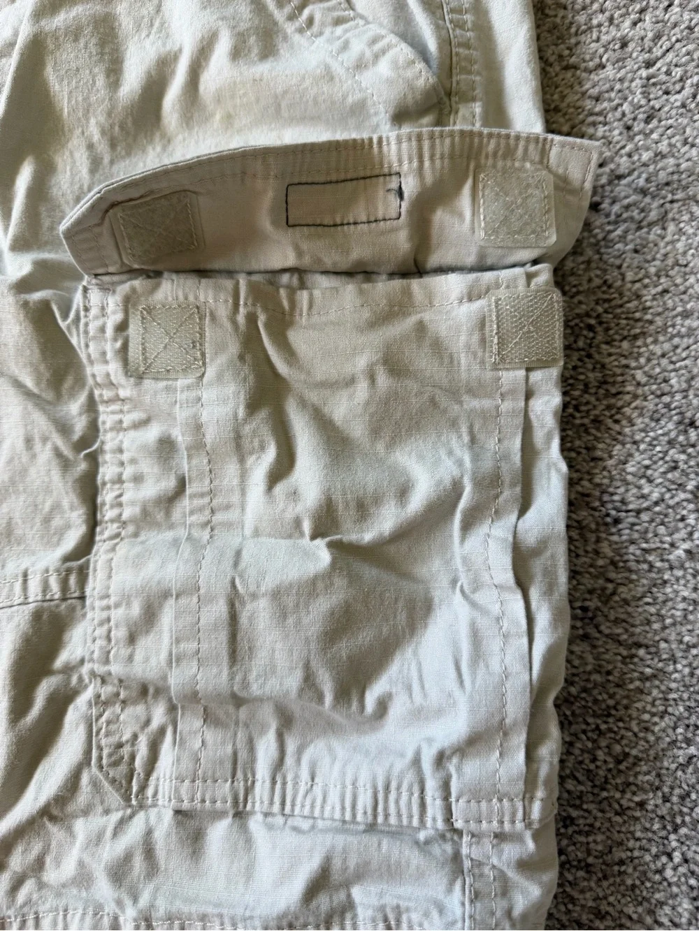 Wrangler Men's Cargo Shorts in Light Khaki
